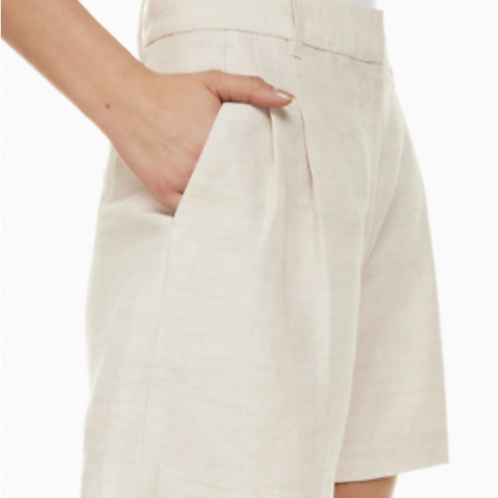 Wilfred Mid-Thigh Effortless Shorts in Ecru Linen